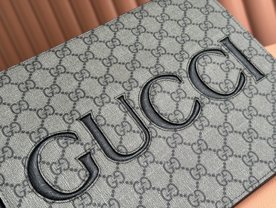 Gucci Clutch Bags